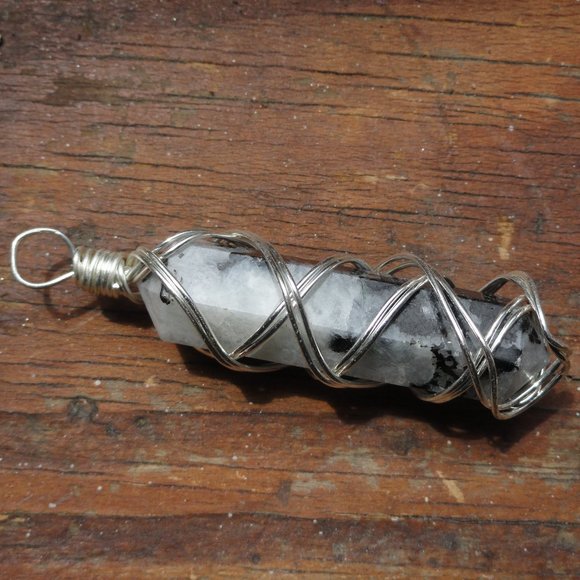 Sardonyx White Black Gem stone crystal Pendant wrapped in silver~Wife Ma… - Picture 5 of 5